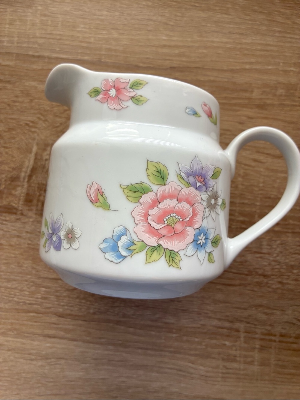 Floral Pitcher Jug 🌸🌸🌸